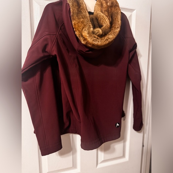 Women's Marmot Soft Shell Hooded Jacket with Faux Fur Trim - Picture 3 of 11